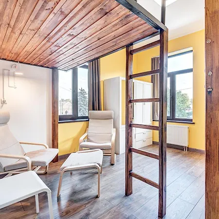 Private With Sauna & Parking With Shared Bathroom Κάουνας