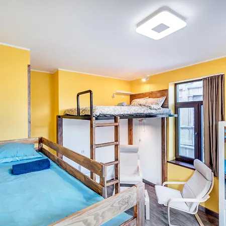 Private With Sauna & Parking With Shared Bathroom Κάουνας