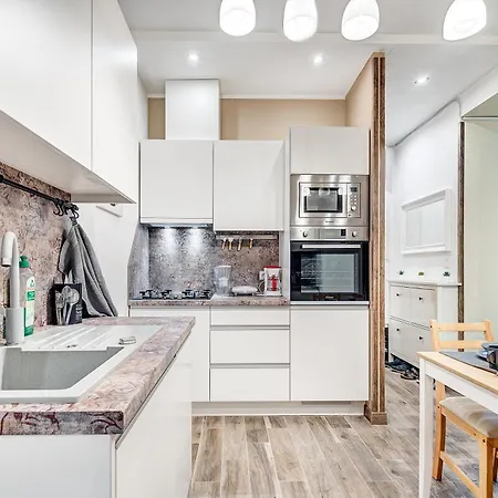 Private With Sauna & Parking With Shared Bathroom Δωμάτια σε οικογενειακή κατοικία