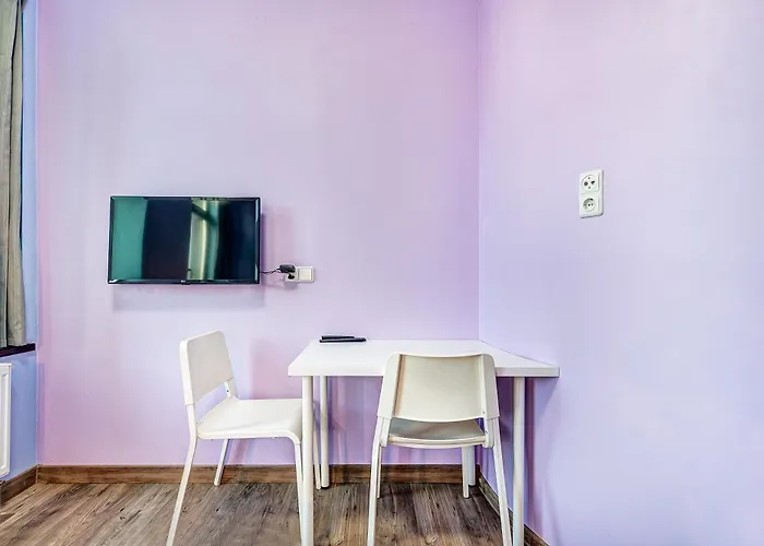 Private With Sauna & Parking With Shared Bathroom Rum i privatbostad *