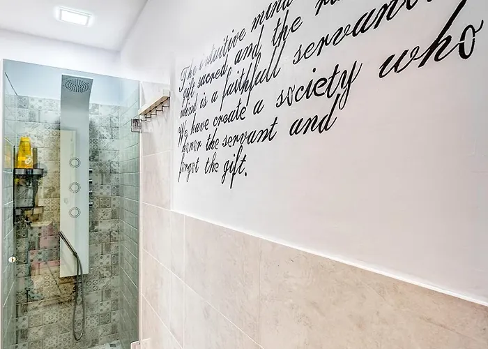 Rum i privatbostad Private With Sauna & Parking With Shared Bathroom Kaunas