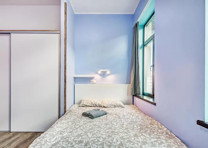 Rum i privatbostad Private With Sauna & Parking With Shared Bathroom