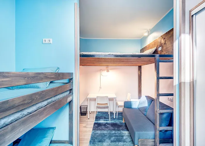 Private With Sauna & Parking With Shared Bathroom Rum i privatbostad *