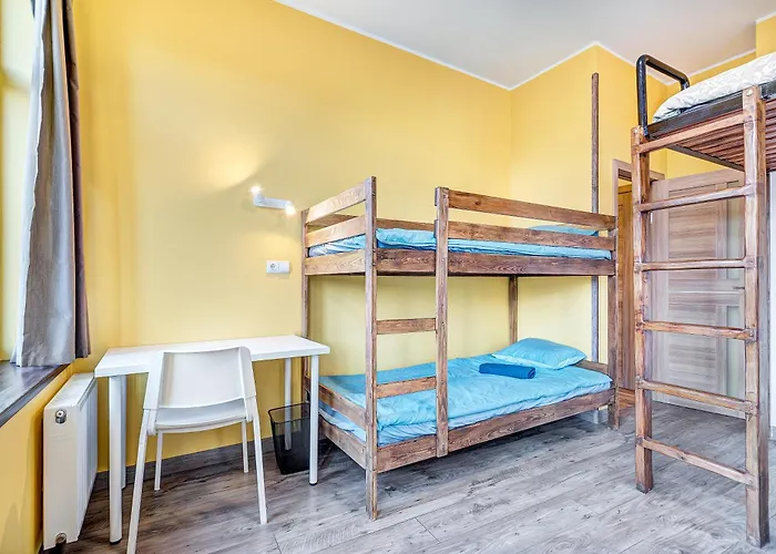 Private With Sauna & Parking With Shared Bathroom