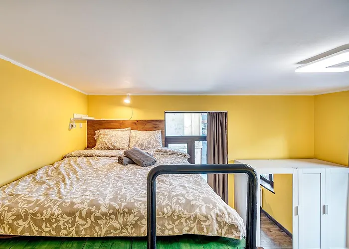 Private With Sauna & Parking With Shared Bathroom *