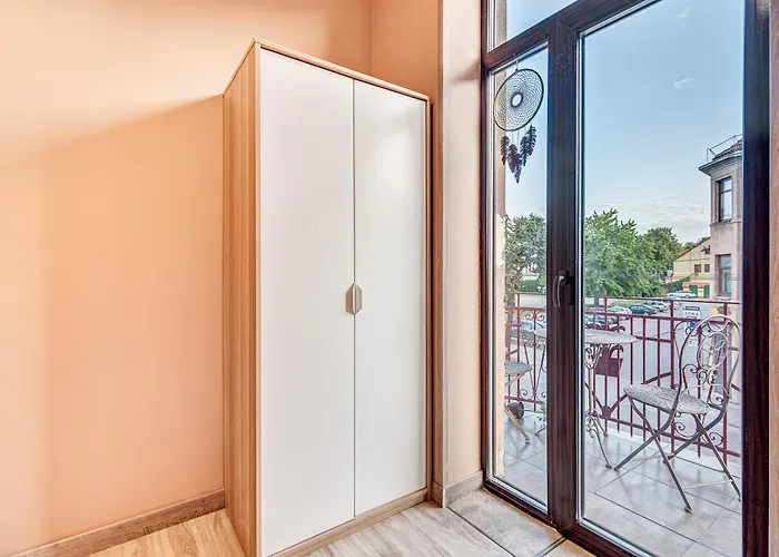 Rum i privatbostad Private With Sauna & Parking With Shared Bathroom